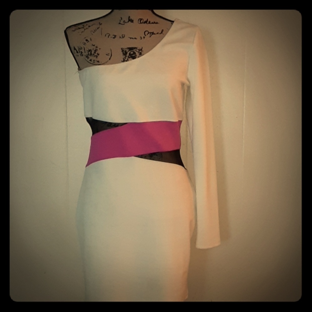 One sleeve Dress